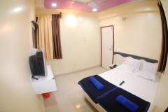 Double-Bed-Ac-4
